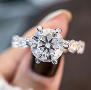 GRA Certified 4.5 Carat VVS1 Round Cut Moissanite Ring 6 US NEW